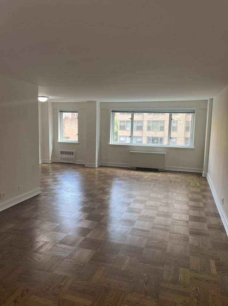 East 71st Street - Photo 9