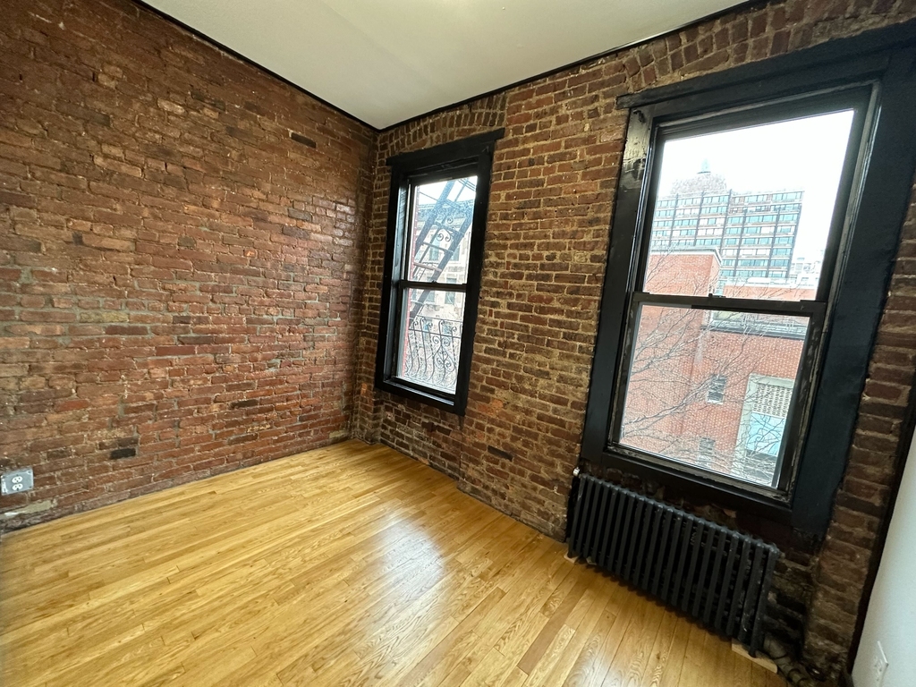 East 11th Street & Ave C - Photo 5
