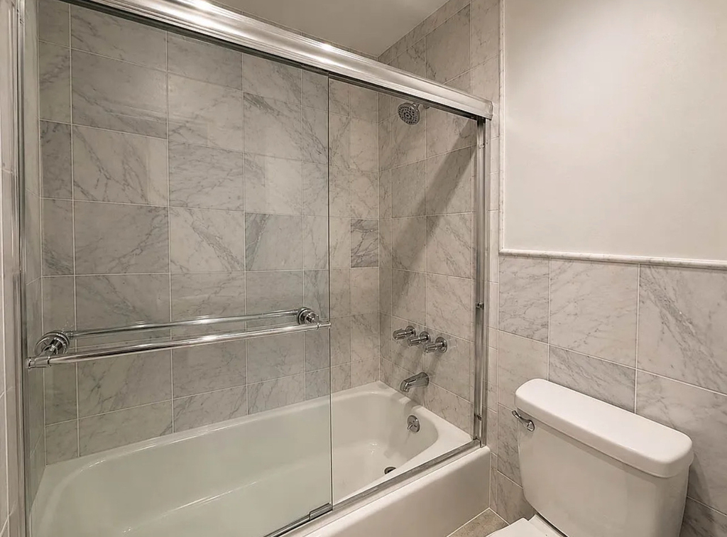 201 East 12th Street - Photo 9