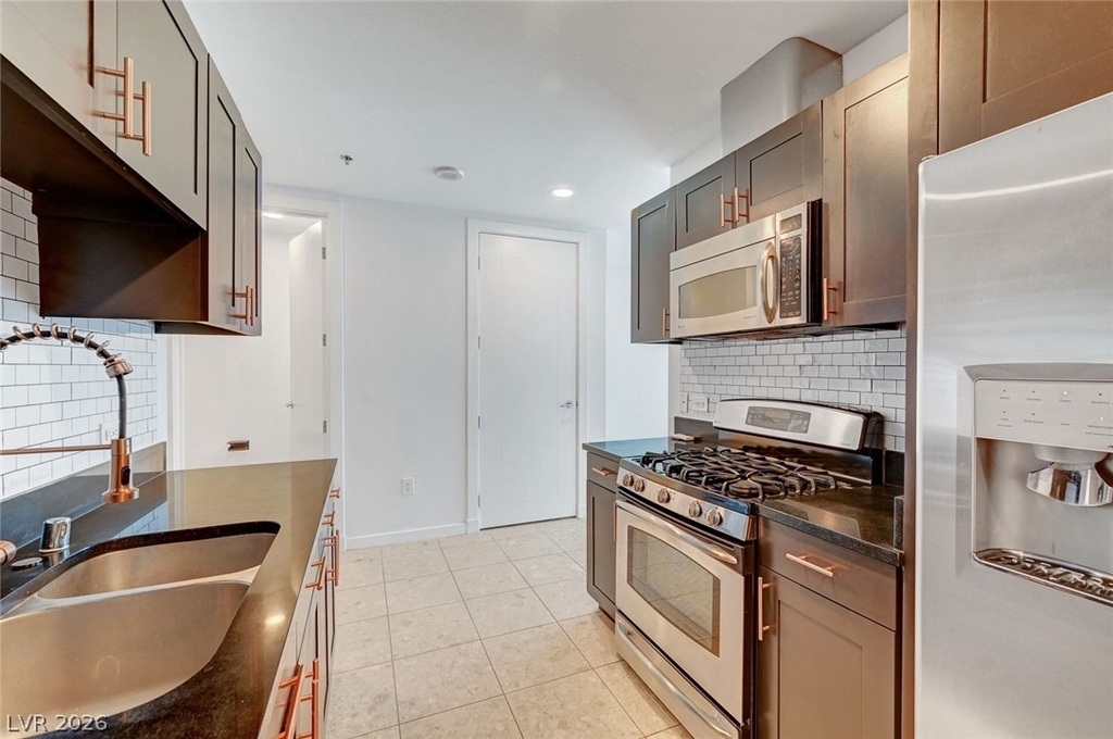 4575 Dean Martin Drive - Photo 16