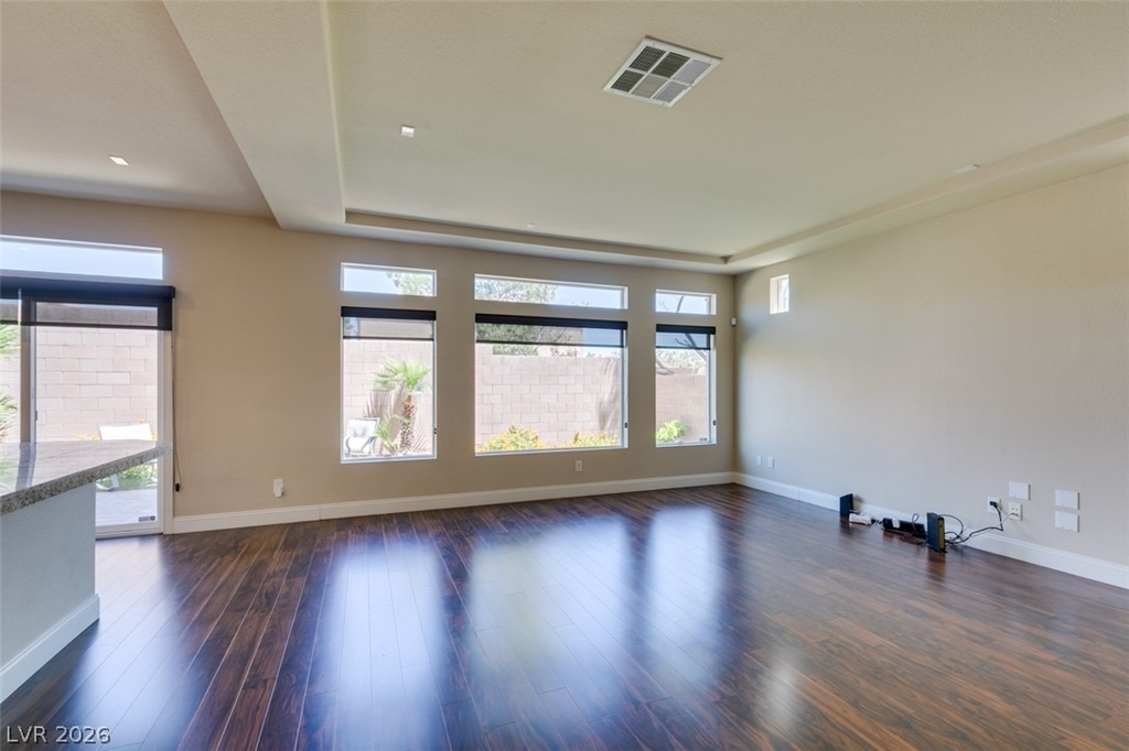 6038 Belvedere Canyon Avenue - Photo 7