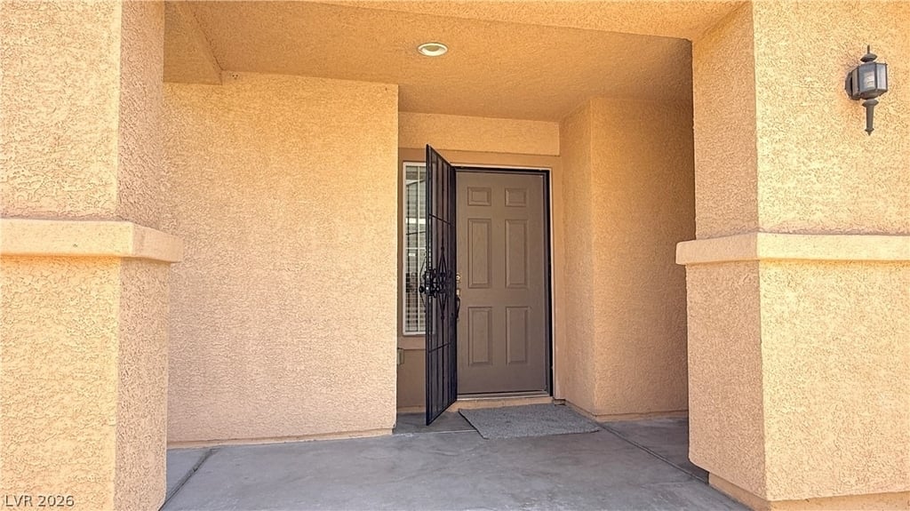 1013 Shades End Avenue - Photo 3
