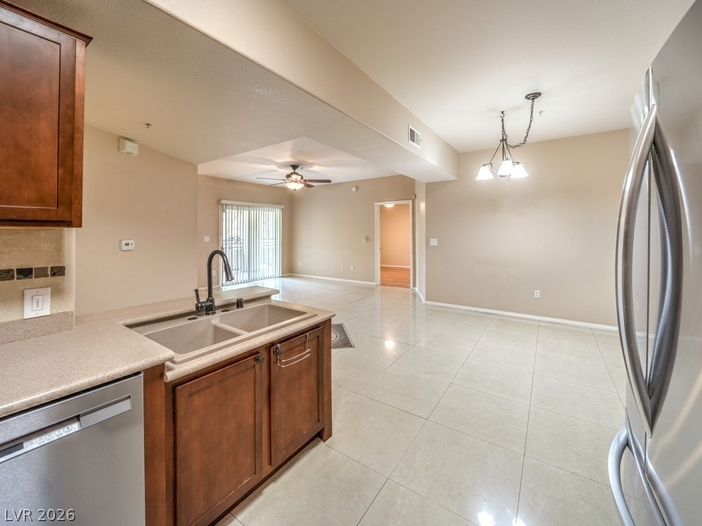2291 W Horizon Ridge Parkway - Photo 11