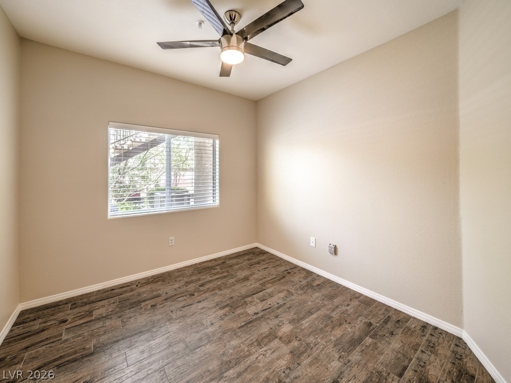2291 W Horizon Ridge Parkway - Photo 19