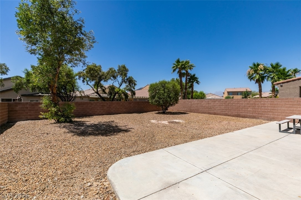 2925 Dowitcher Avenue - Photo 10