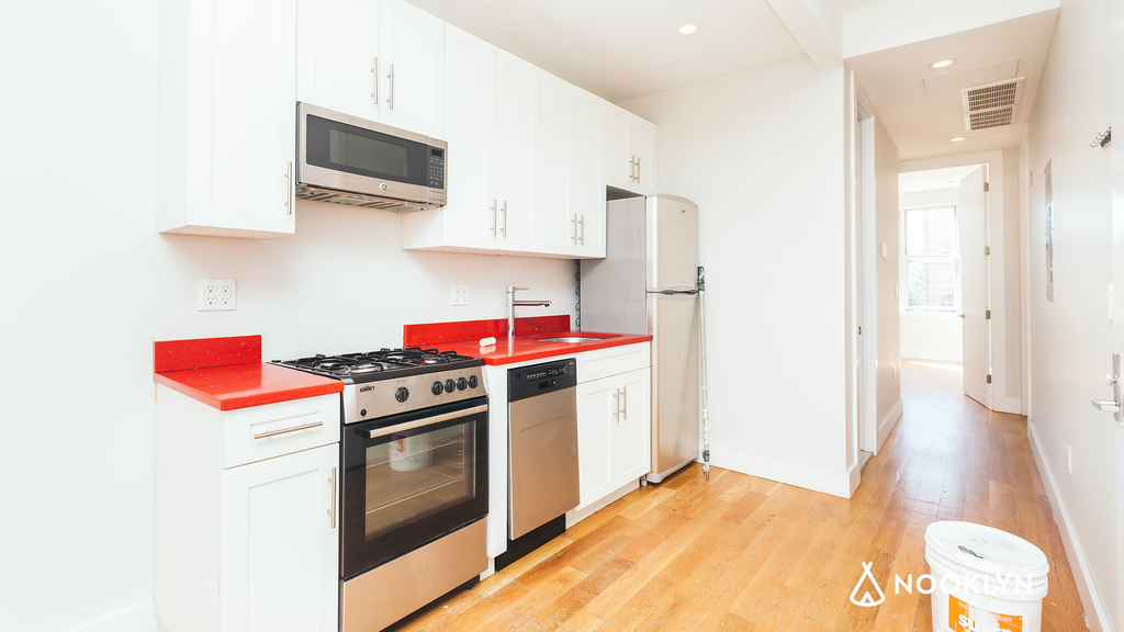 250 Melrose Street - Photo 10