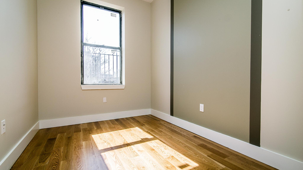 250 Melrose Street - Photo 4