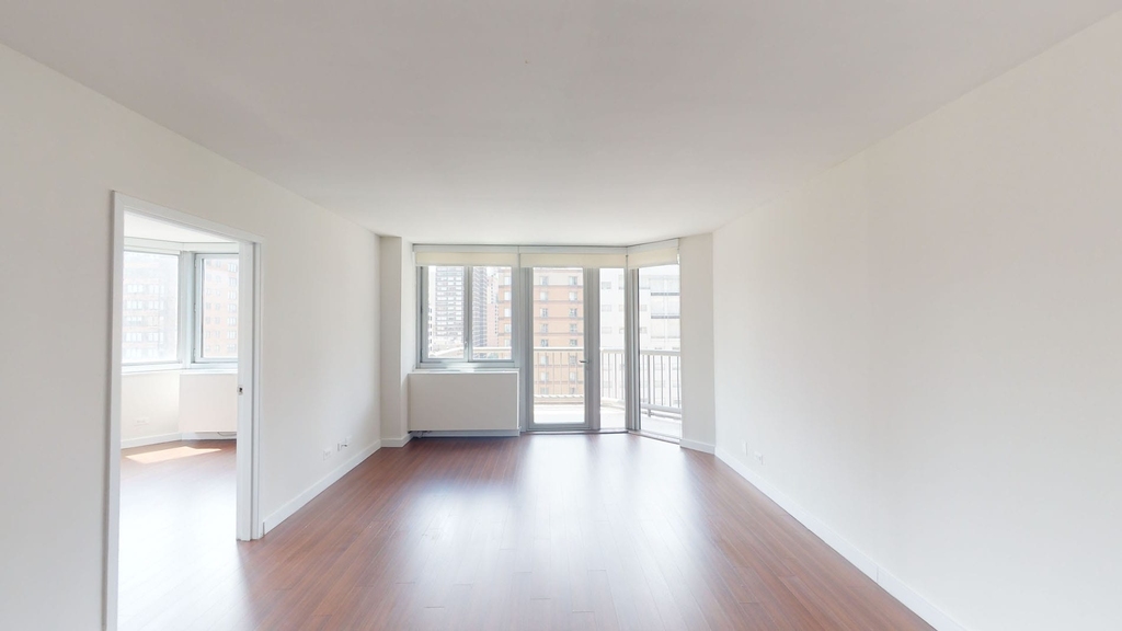 401 E 34th St - Photo 3