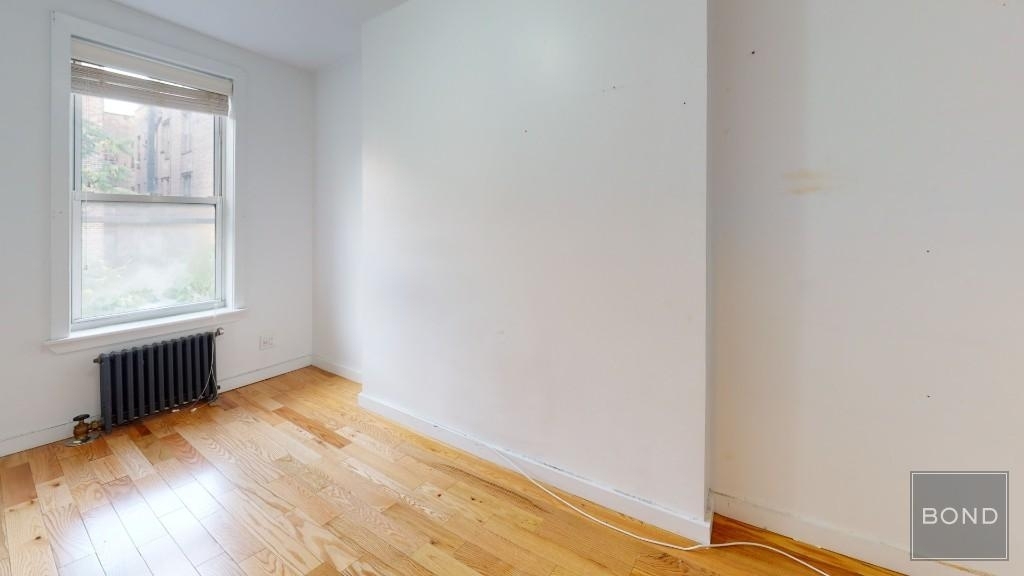 123 East 7th Street  - Photo 3