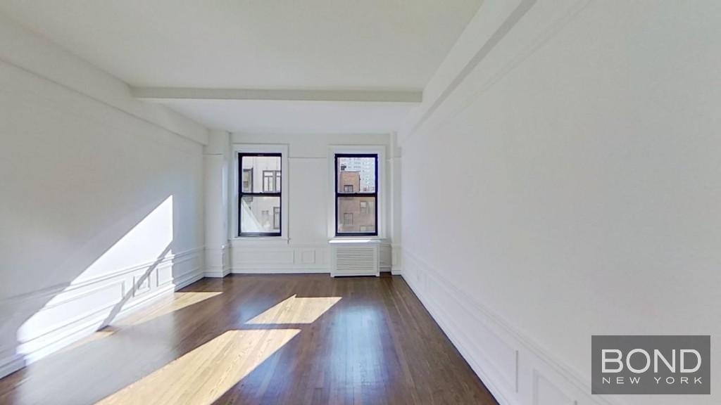 156 East 37th Street - Photo 1