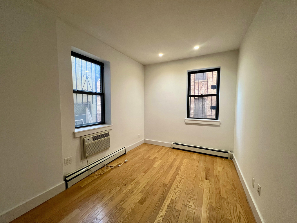 252 Schenectady Avenue - Photo 0