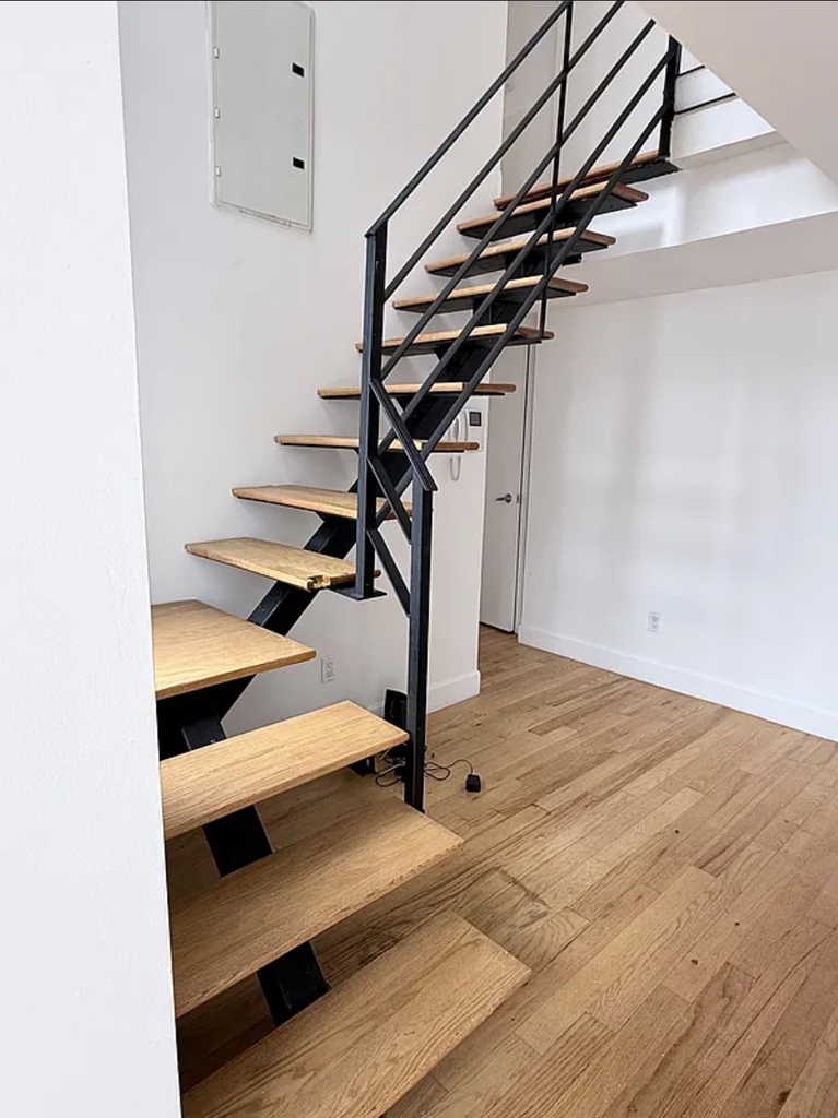 82-85 116th Street - Photo 4