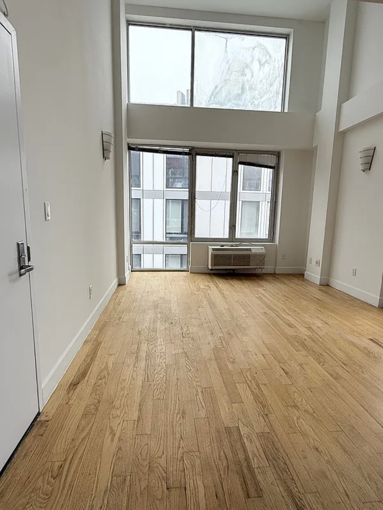 82-85 116th Street - Photo 2
