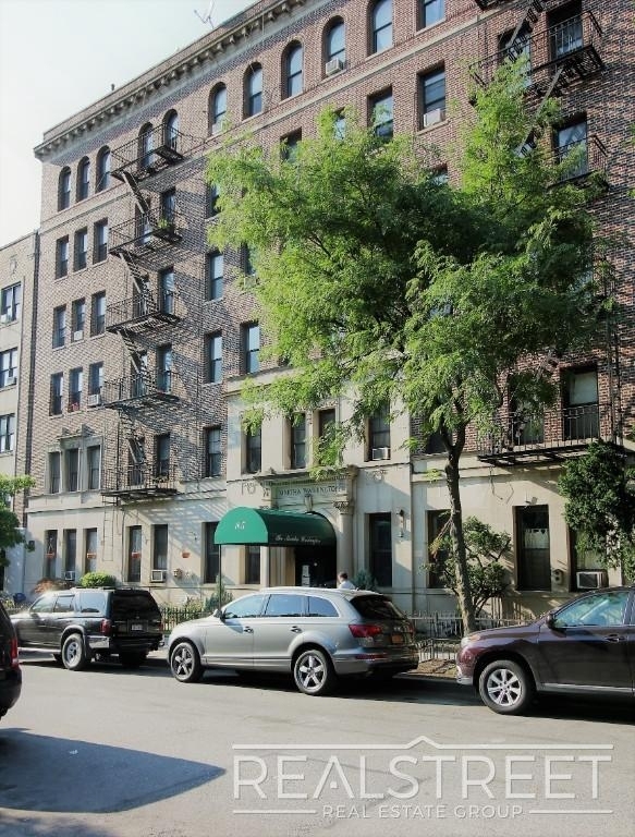 85 Eastern Parkway - Photo 10