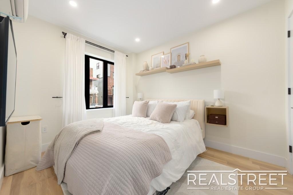 1406 Lincoln Pl - Photo 4