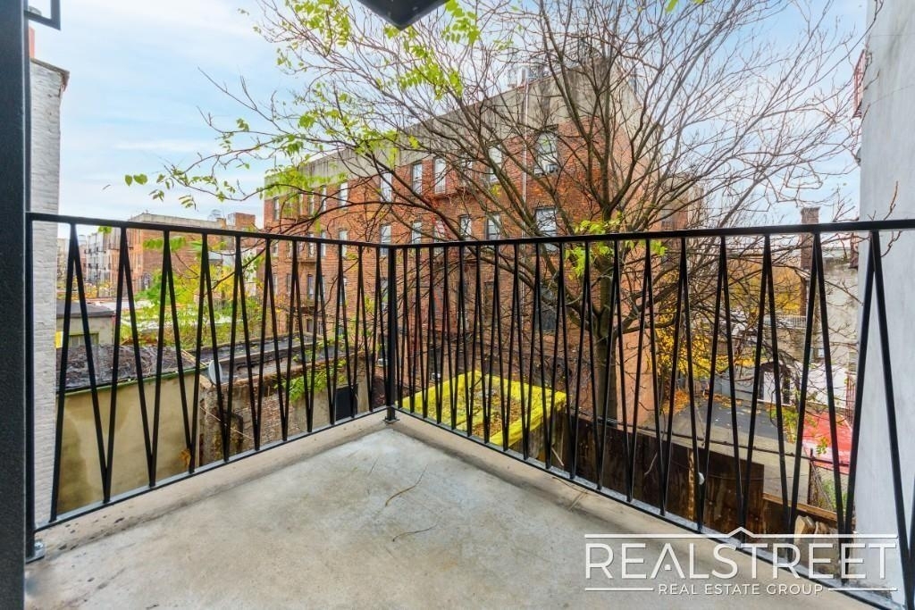1406 Lincoln Pl - Photo 7