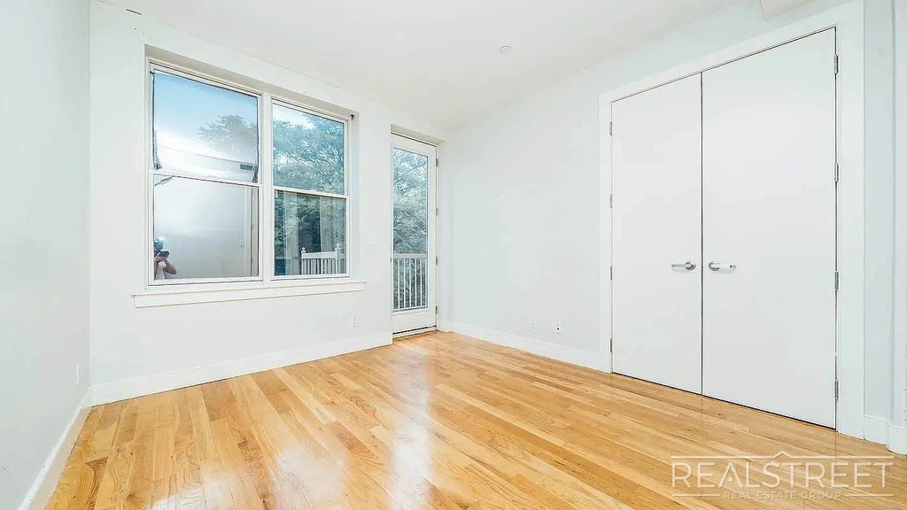 22 Fayette Street - Photo 3