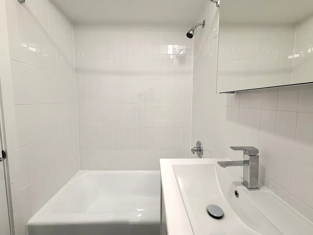 West 87th Street - Photo 11