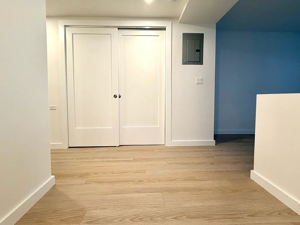 West 87th Street - Photo 7