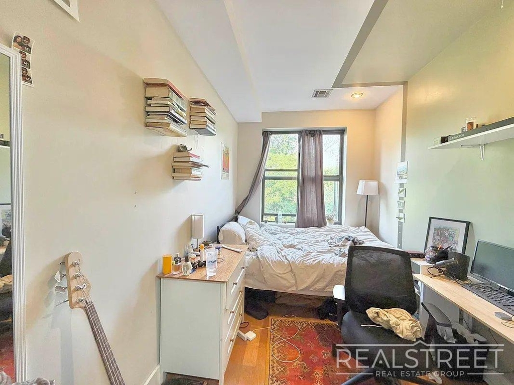250 Melrose Street - Photo 7