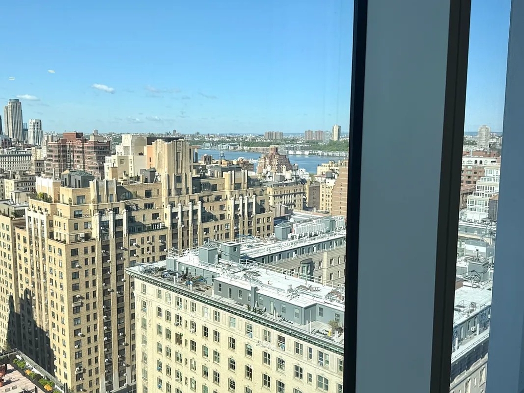 West 87th Street - Photo 15