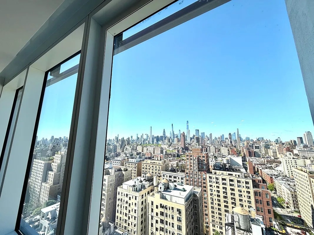 West 87th Street - Photo 10