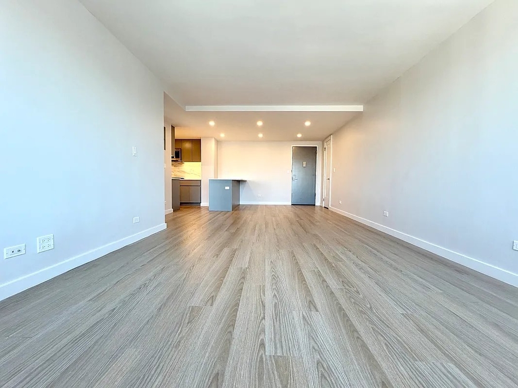 West 87th Street - Photo 5
