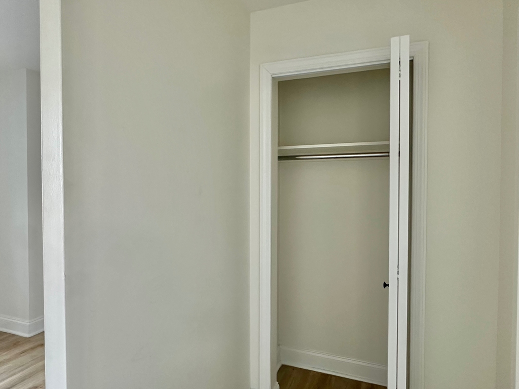 3333 Broadway - Photo 4
