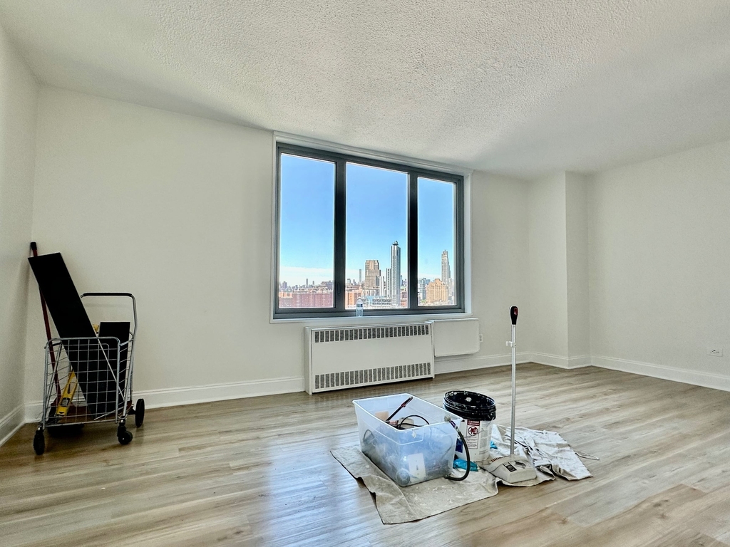 3333 Broadway - Photo 0
