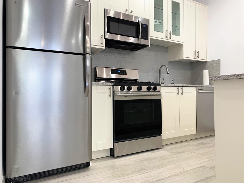 7508 62nd Street - Photo 2