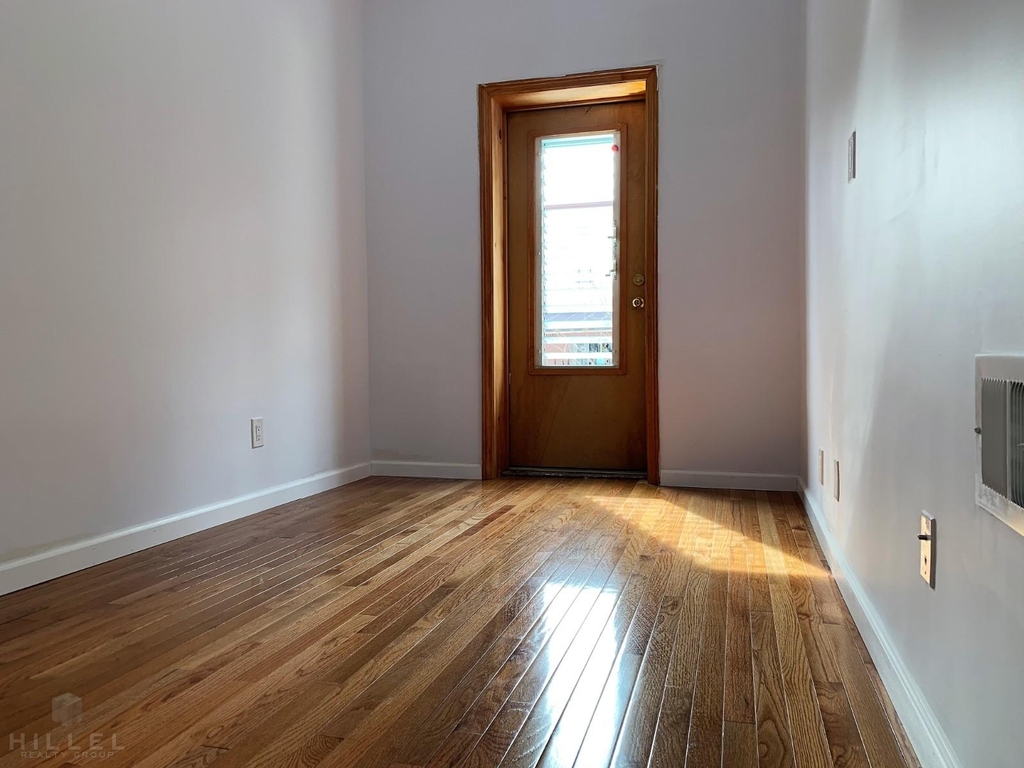 7508 62nd Street - Photo 8