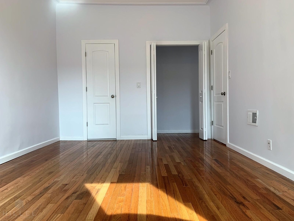 7508 62nd Street - Photo 7