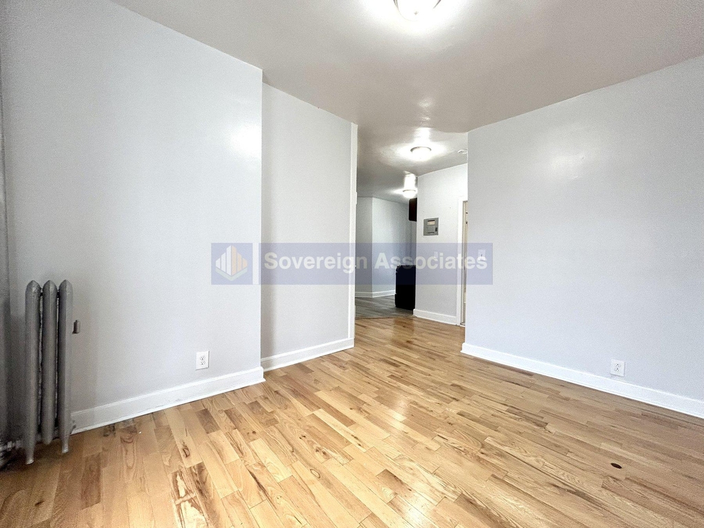 70 Post Avenue - Photo 4