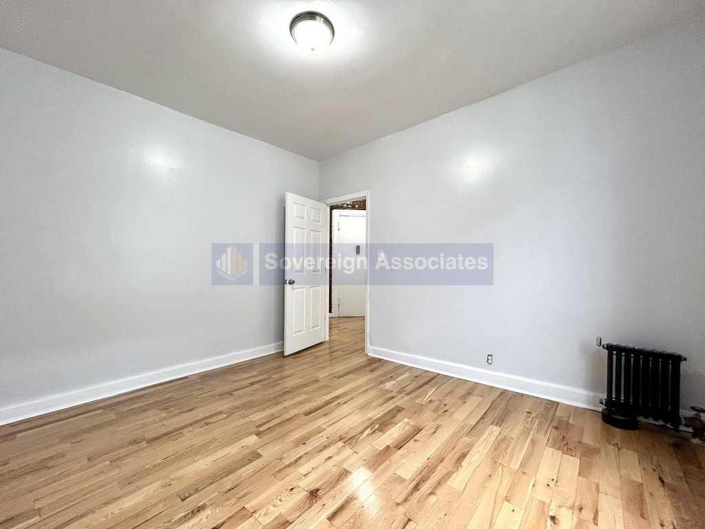 70 Post Avenue - Photo 6