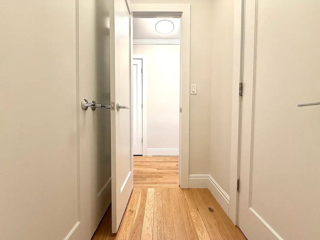 West 96th Street - Photo 6