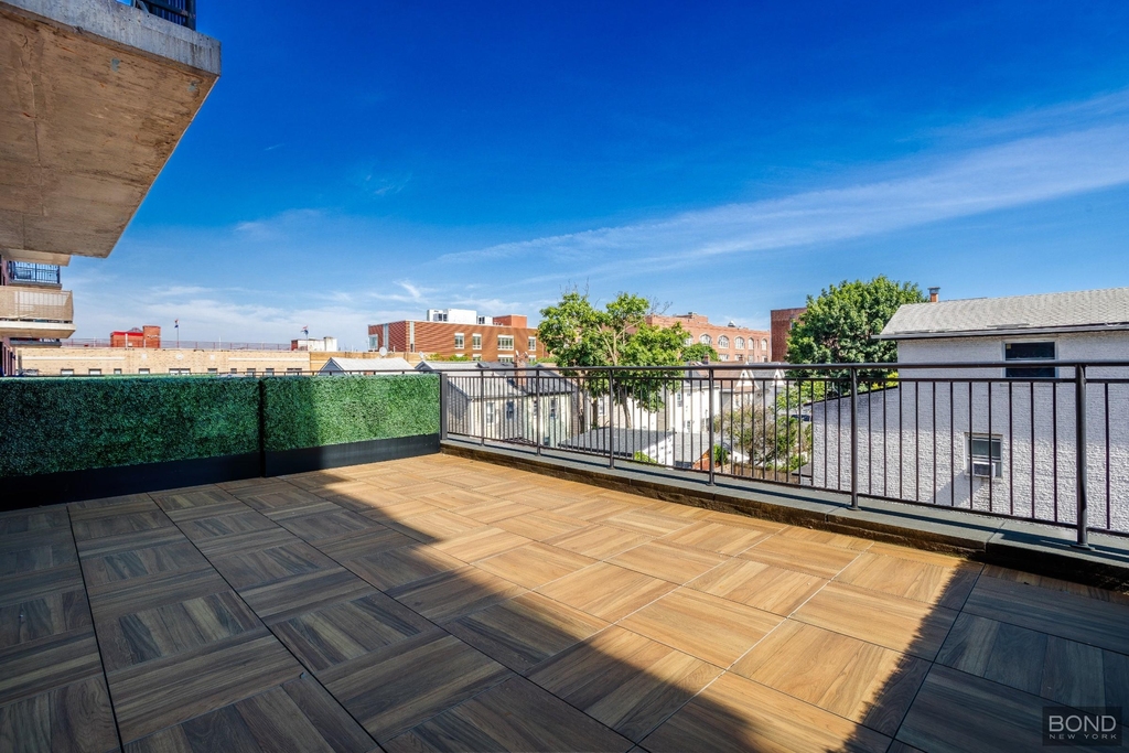 178-02 Hillside Avenue - Photo 4
