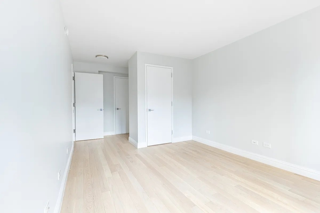 West 48th Street - Photo 5