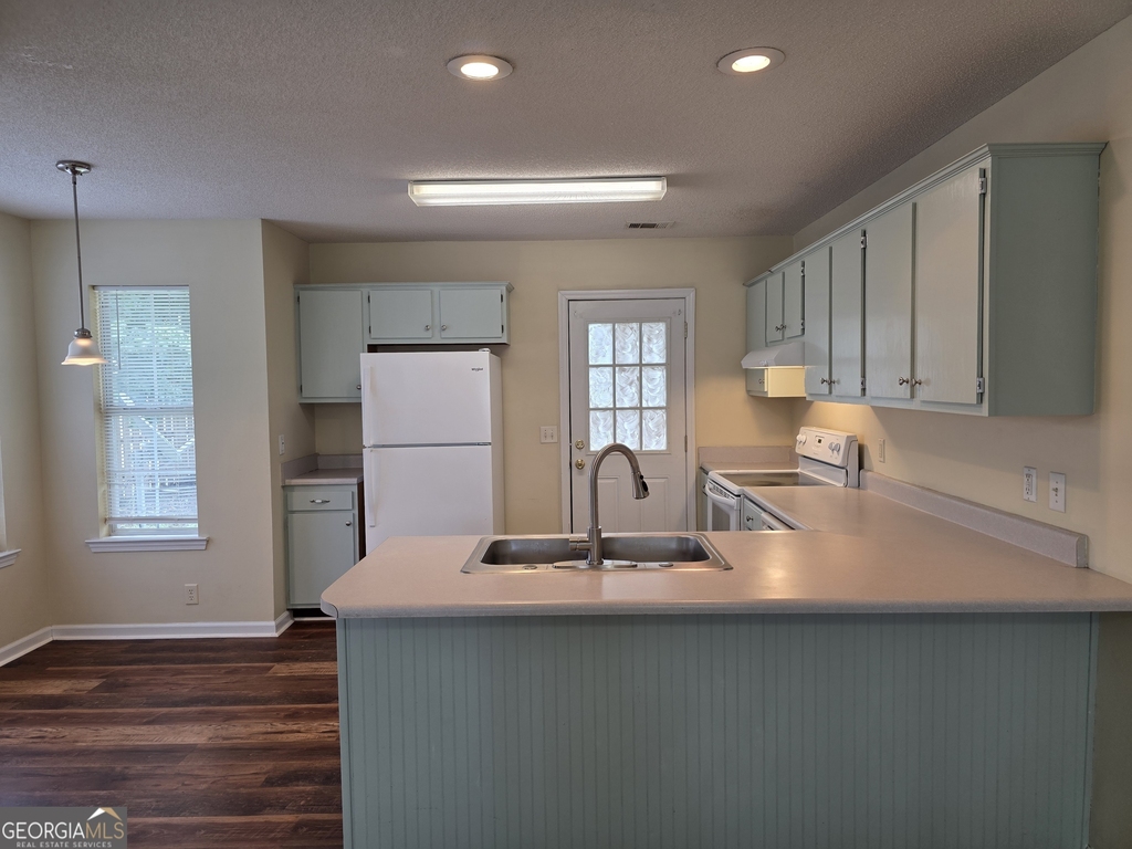 1213 Exley Drive - Photo 3