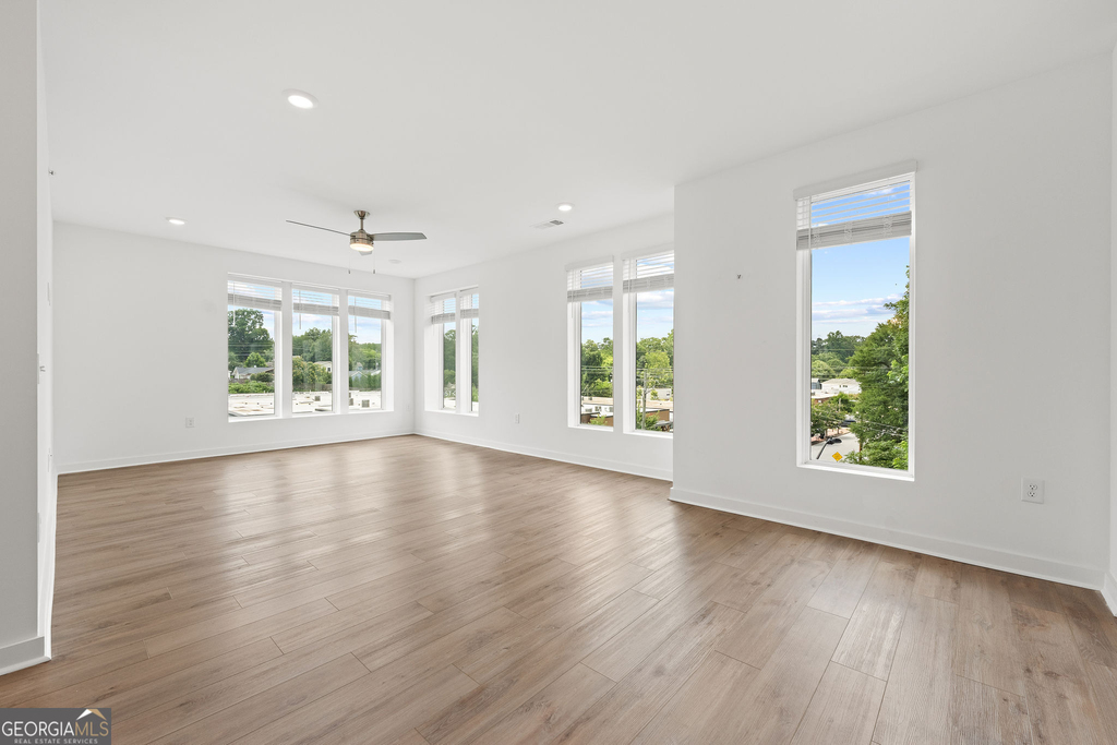 371 Grant Circle Se - Photo 3