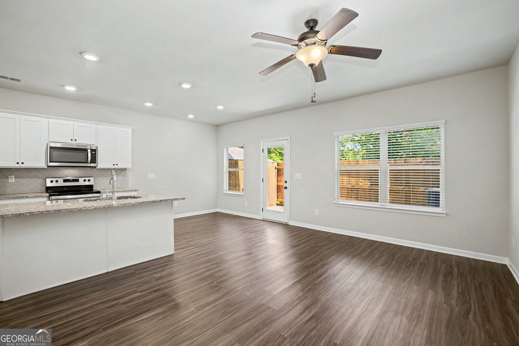 195 Skipjack Court - Photo 8