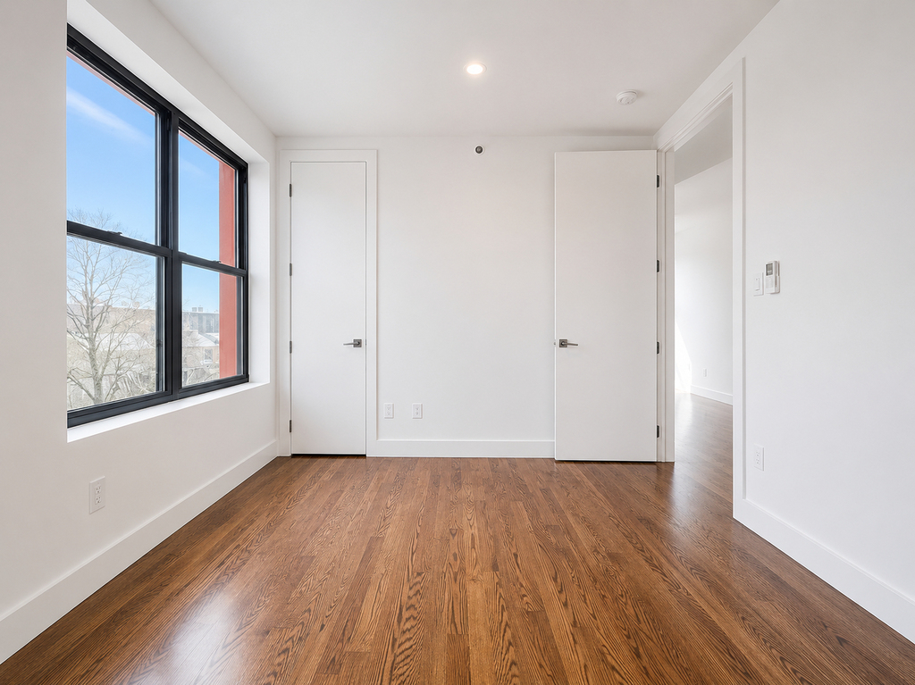 2250 Clarendon Road - Photo 4
