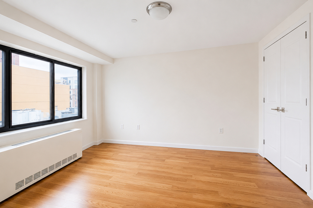 31-12 23rd - Photo 4