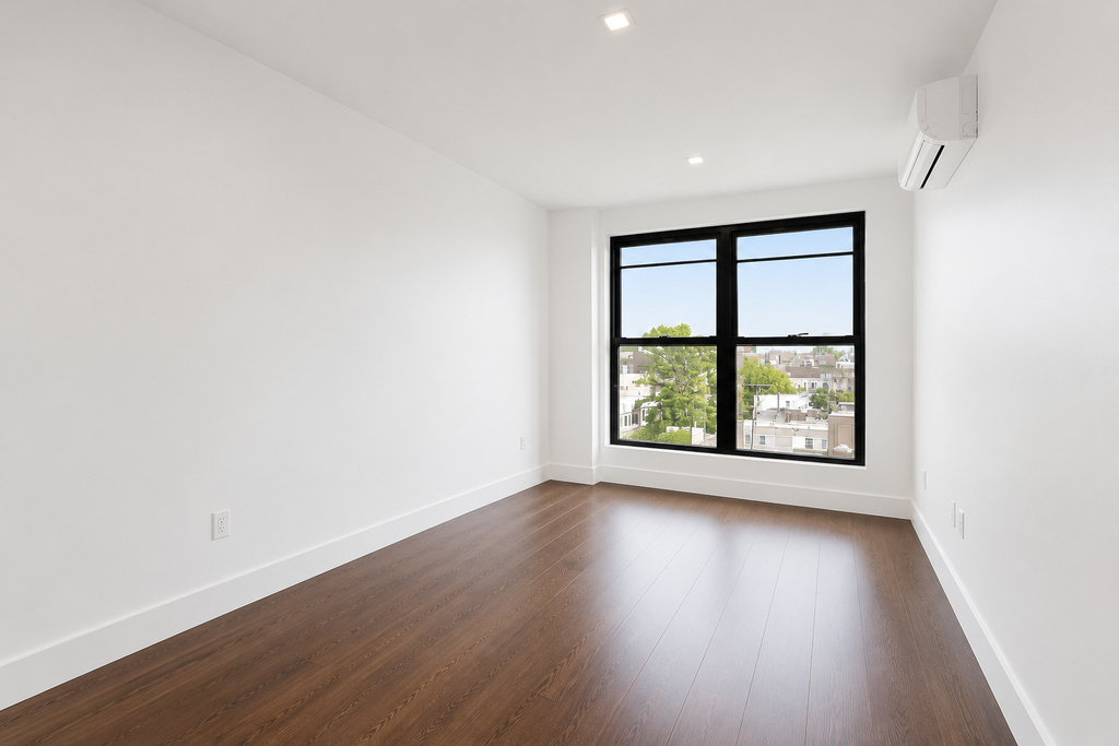 2250 Clarendon Road - Photo 5