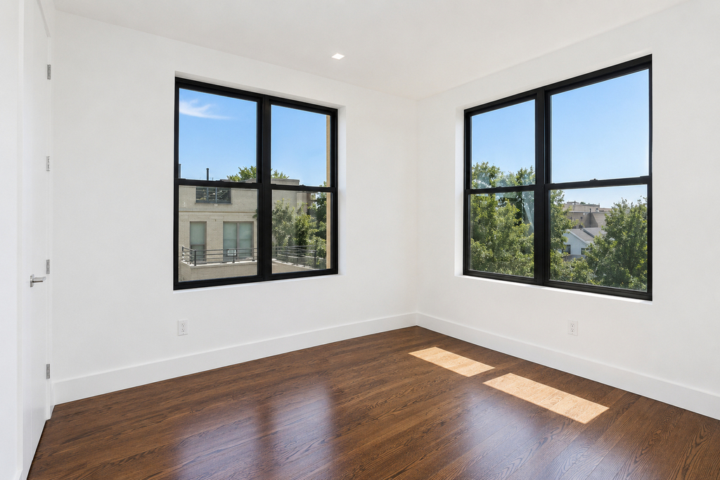 2250 Clarendon Road - Photo 0