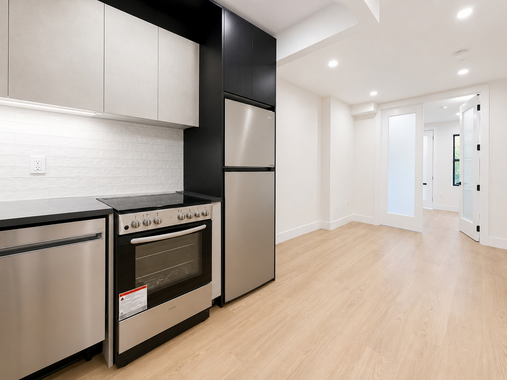 2324 bedford - Photo 2