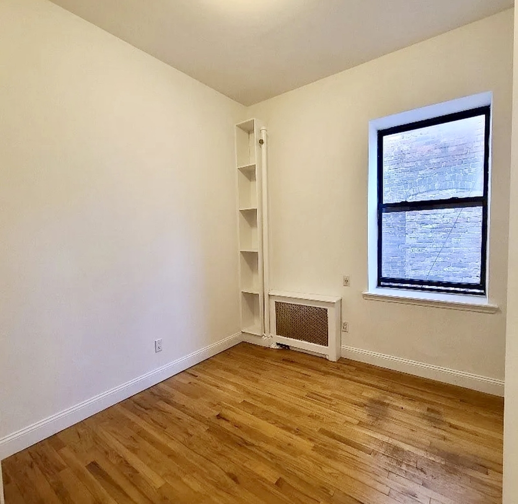 1720 2nd Avenue - Photo 3