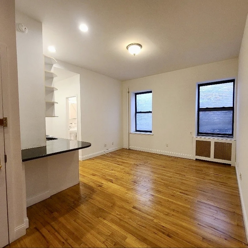 1720 2nd Avenue - Photo 1