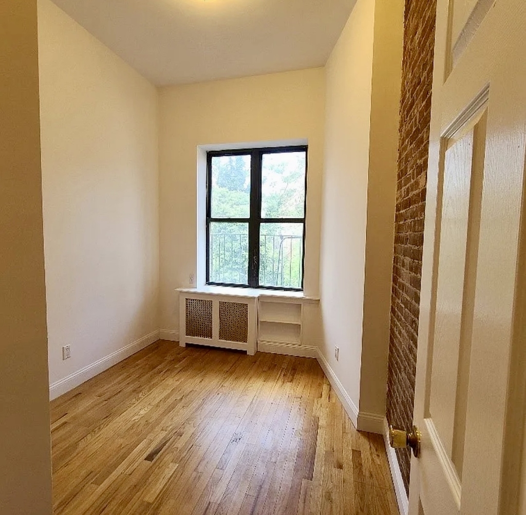 1720 2nd Avenue - Photo 5