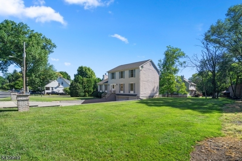 32 Montville Ave - Photo 2