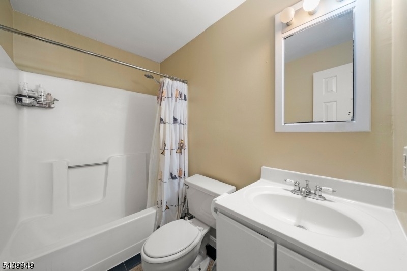 32 Montville Ave - Photo 19